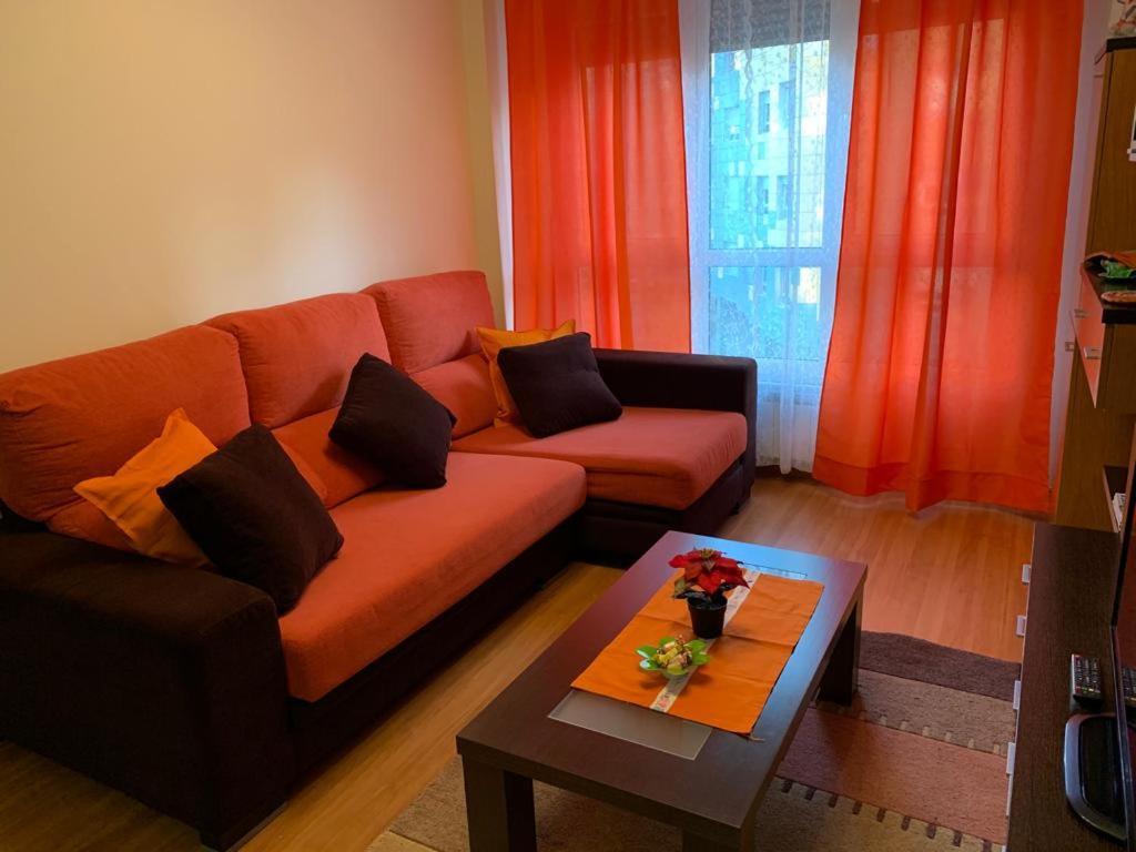 Apartamento Mota-2 Huca-Los Prados; Parking Y Wifi Gratis 奥维耶多 外观 照片