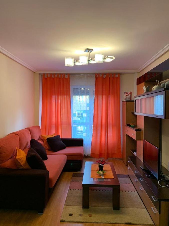 Apartamento Mota-2 Huca-Los Prados; Parking Y Wifi Gratis 奥维耶多 外观 照片