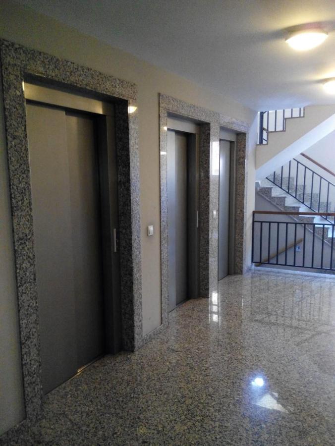 Apartamento Mota-2 Huca-Los Prados; Parking Y Wifi Gratis 奥维耶多 外观 照片